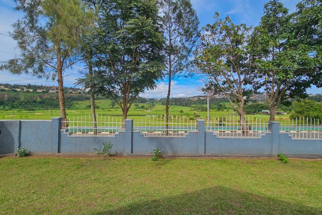 Complete 4-Bedroom House Facing Kigali Golf Course Luaran gambar