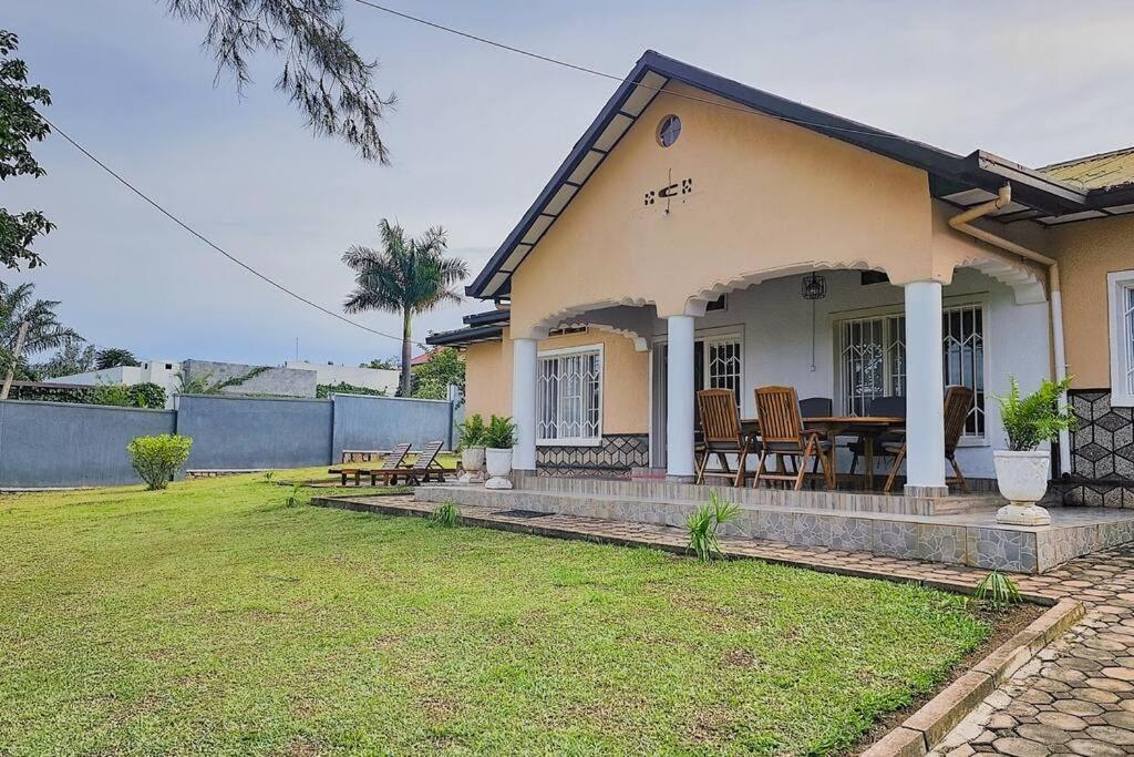 Complete 4-Bedroom House Facing Kigali Golf Course Luaran gambar