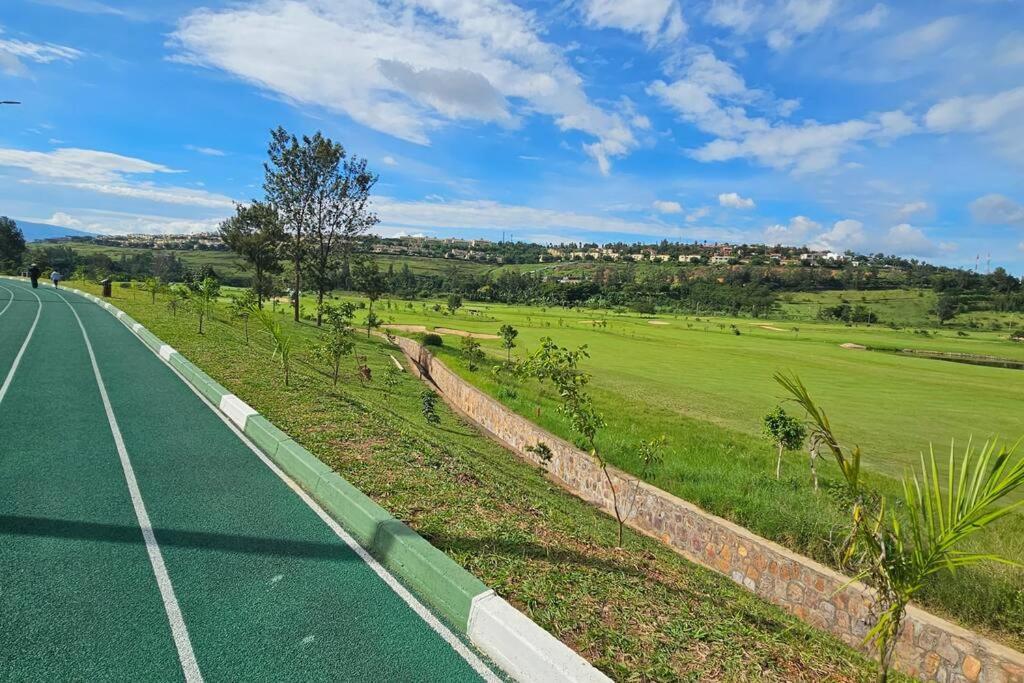 Complete 4-Bedroom House Facing Kigali Golf Course Luaran gambar